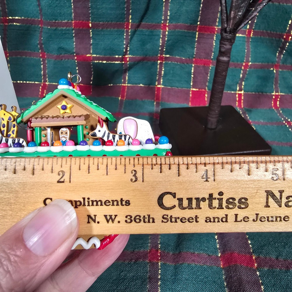 Hallmark Keepsake Noah's Ark Gingerbread Christmas Ornament 2009 Sharon Visker - Picture 8 of 9